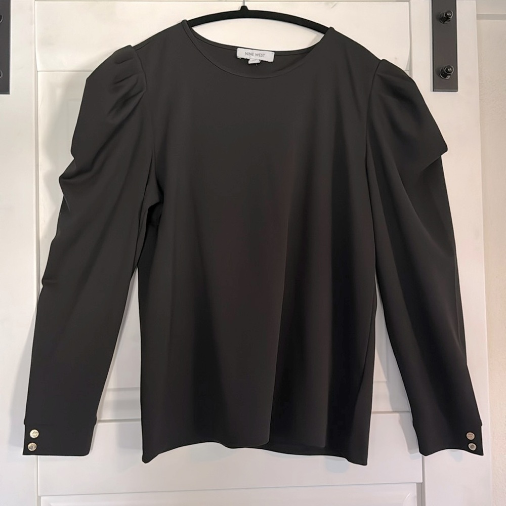 NINE WEST blouse with puffy statement sleeve